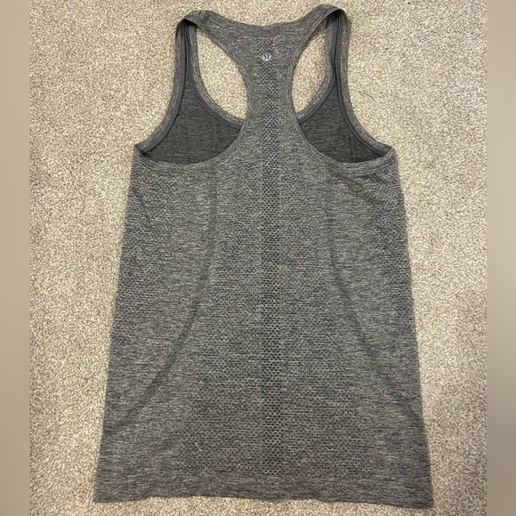 Gray Lululemon Swiftly Tech Racerback Tank Top 2.0 - Picture 2 of 4